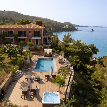 Avra Private Suites Lassi  Buitenkant foto