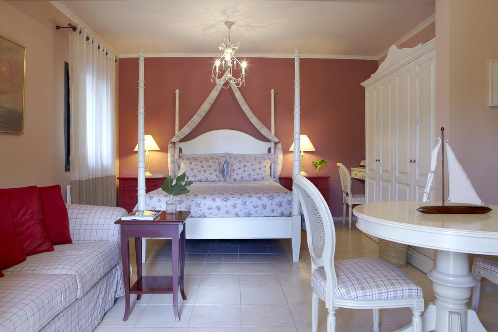 Avra Private Suites Lassi  Buitenkant foto