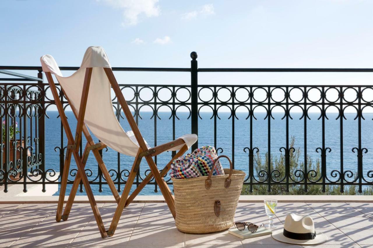 Avra Private Suites Lassi  Buitenkant foto