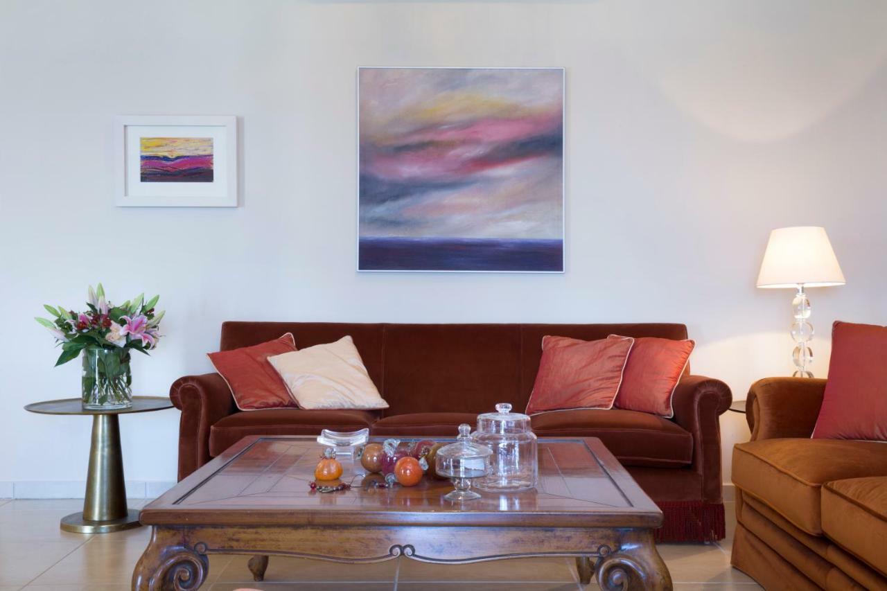 Avra Private Suites Lassi  Buitenkant foto