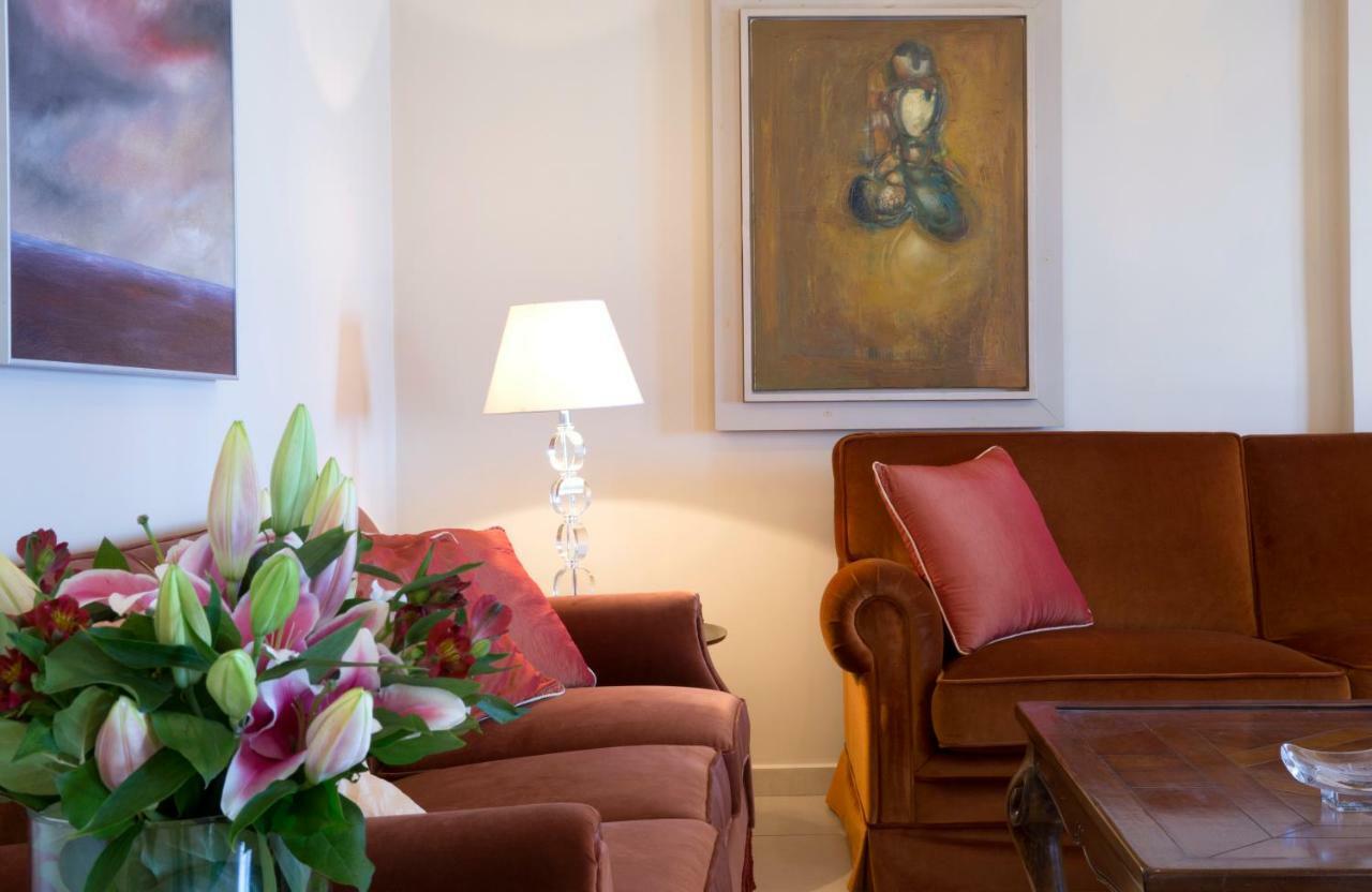 Avra Private Suites Lassi  Buitenkant foto