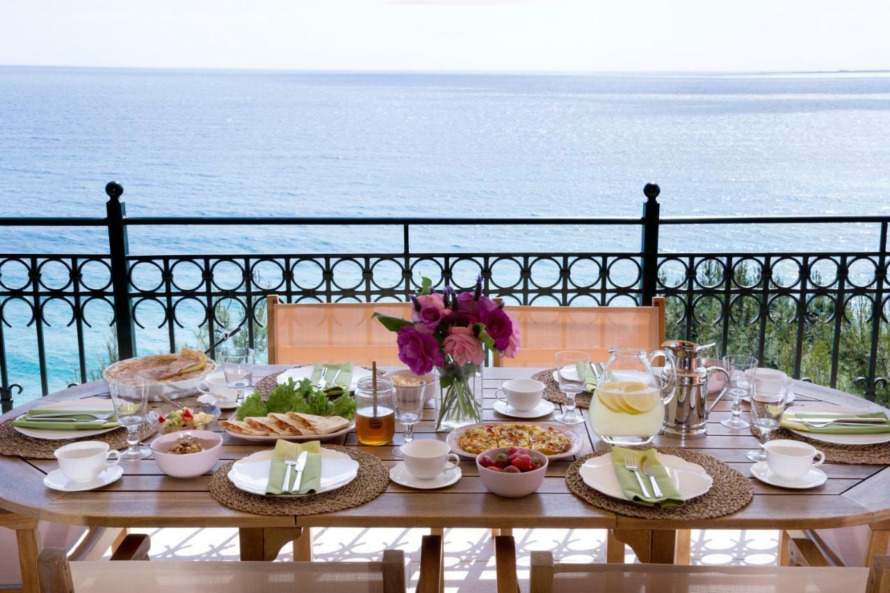 Avra Private Suites Lassi  Buitenkant foto