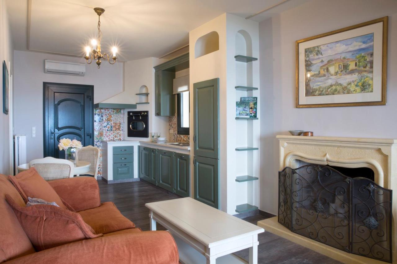 Avra Private Suites Lassi  Buitenkant foto